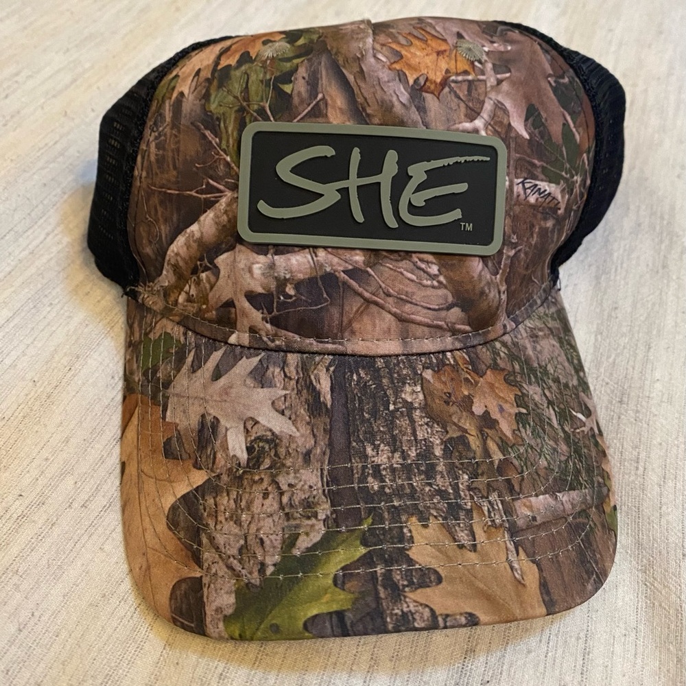 SHE Camo hat NWT